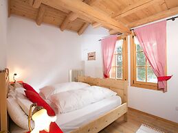 Cottage in Bellamonte With hot tub