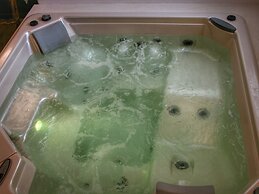Cottage in Bellamonte With hot tub