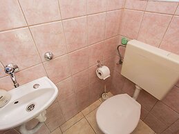 Nice Apartment on the Outskirts of Silo