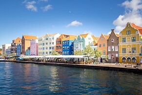 Royal Apartments City Centre Willemstad