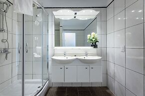 Spanish Water Marina Apartments