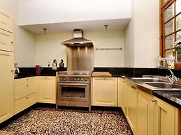 Beautiful Castle House in Spa With Spacious Garden