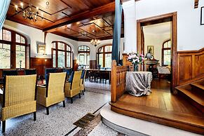 Beautiful Castle House in Spa With Spacious Garden