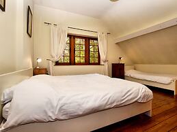 Beautiful Castle House in Spa With Spacious Garden