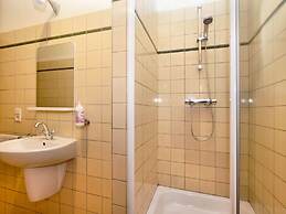 Beautiful Castle House in Spa With Spacious Garden