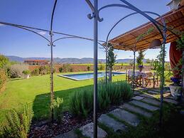 4 Person Villa with Private Swimming Pool & Garden in Lovely Surroundi