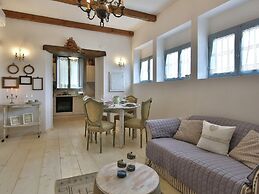 4 Person Villa with Private Swimming Pool & Garden in Lovely Surroundi