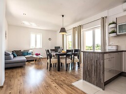Peaceful Home in Policnik