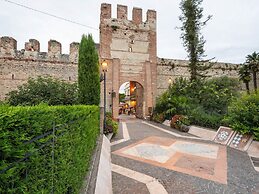 Belvilla by OYO Sole del Garda Quinto Sette