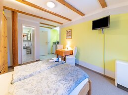 Ferienunterkunft in Grundshagen mit Parkplatz