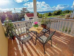 Luring Apartment in Dramalj with Hot Tub