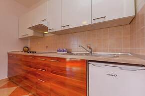 Luring Apartment in Dramalj with Hot Tub