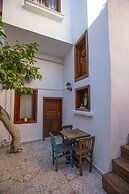 Lily Town Guest House