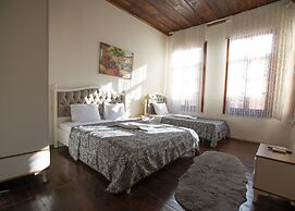 Lily Town Guest House