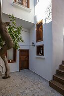 Lily Town Guest House