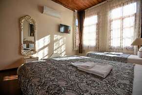 Lily Town Guest House