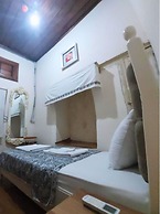 Lily Town Guest House