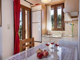 Snug Holiday Home in Pagkalohori