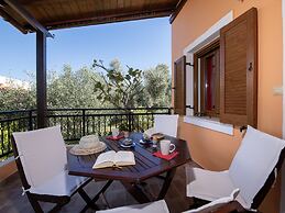 Snug Holiday Home in Pagkalohori