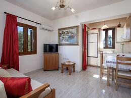 Snug Holiday Home in Pagkalohori