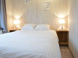 Luxurious Holiday Home in Hamoir With Terrace