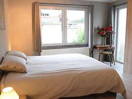 Luxurious Holiday Home in Hamoir With Terrace