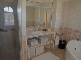 Villa in L'alfs del Pi With hot tub