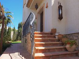 Villa in L'alfs del Pi With hot tub