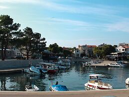 Nice House Apartment With Balcony