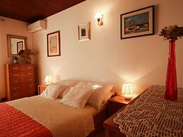 Nice House Apartment With Balcony