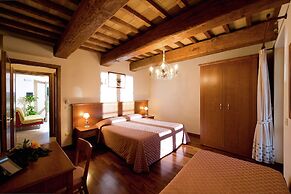 Villa in Cannara With Pool Near Assisi