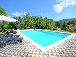 Belvilla by OYO Villa Mimosa