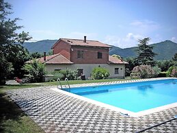 Belvilla by OYO Villa Mimosa