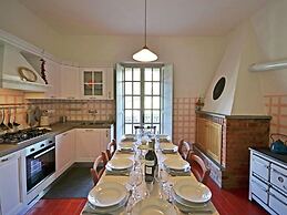 Belvilla by OYO Villa Mimosa