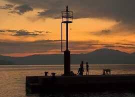 Apartment With Terrace, Sea View, Pool & Outdoor Kitchen