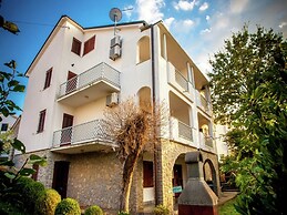 Apartment With Terrace, Sea View, Pool & Outdoor Kitchen