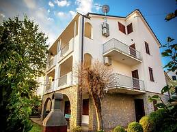 Apartment With Terrace, Sea View, Pool & Outdoor Kitchen