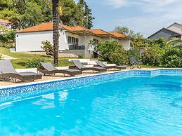 Scenic Holiday Home in Bibinje near Sea