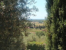 Snug Holiday Home in Castagneto Carducci near Thermal Bath