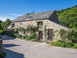 Stunning Cottage in Tavistock With Private Terrace and Garden