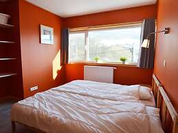 Lovely Modern Cottage With Sauna, Bubble Baths and Even a Beach on the