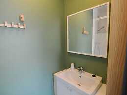 Lovely Modern Cottage With Sauna, Bubble Baths and Even a Beach on the