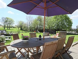 Cushy Holiday Home With Fenced Garden