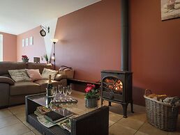 Cushy Holiday Home With Fenced Garden