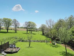 Cushy Holiday Home With Fenced Garden