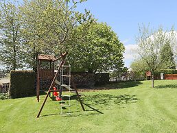 Cushy Holiday Home With Fenced Garden