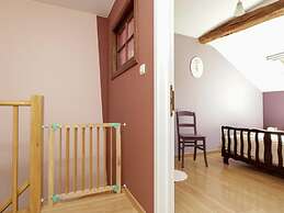 Cushy Holiday Home With Fenced Garden