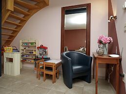 Cushy Holiday Home With Fenced Garden