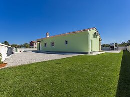Brand new Villa Near Svetvincenat