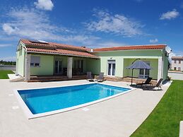 Brand new Villa Near Svetvincenat
